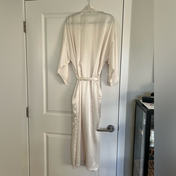 Vintage Dior Robe - Picture 2 of 4